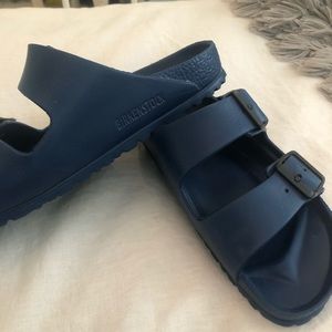 NWOT Birkenstock’s rubber navy